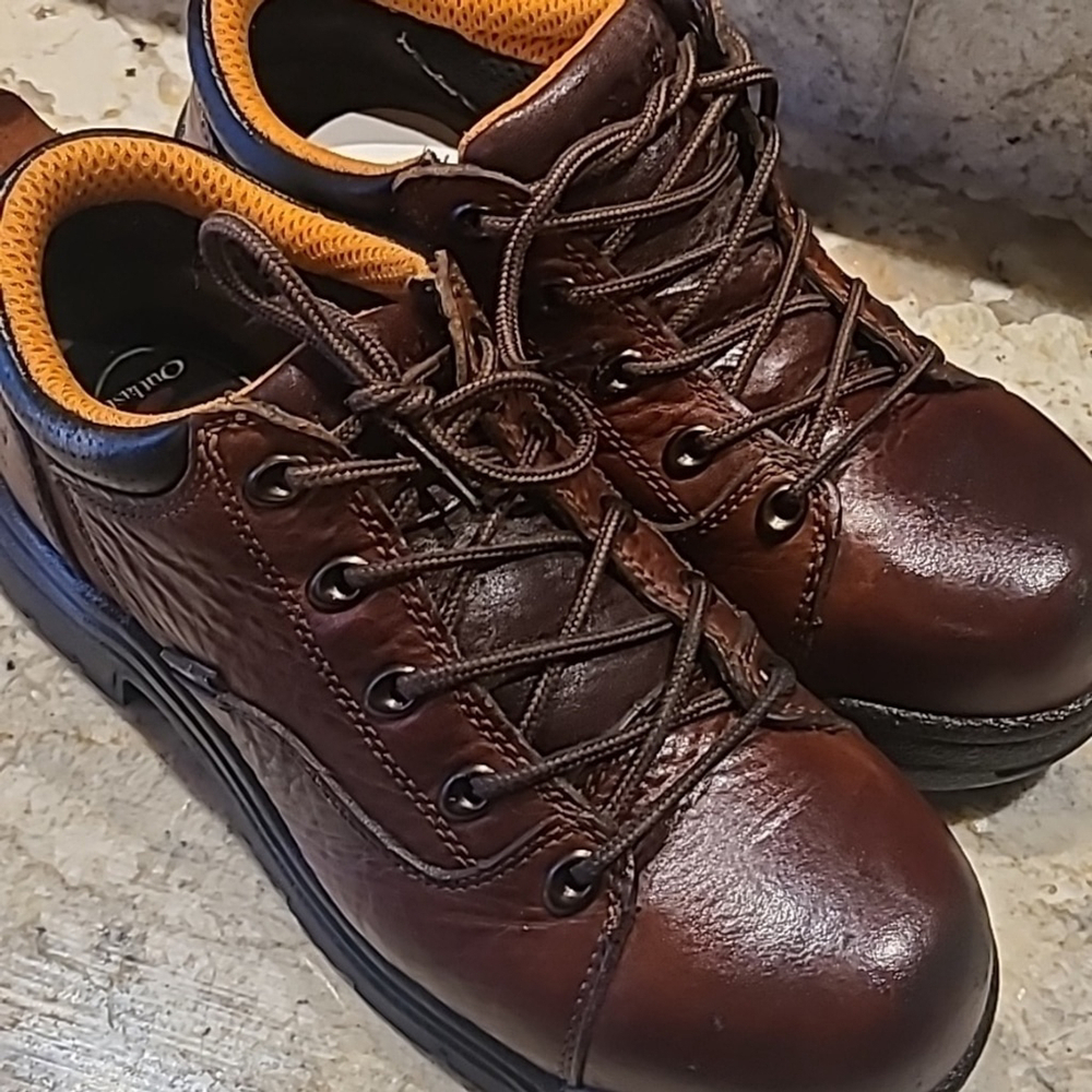 Timberland Leather powerfit engineered to meet Astm safety toe (#1441) Sz 7.5.GC